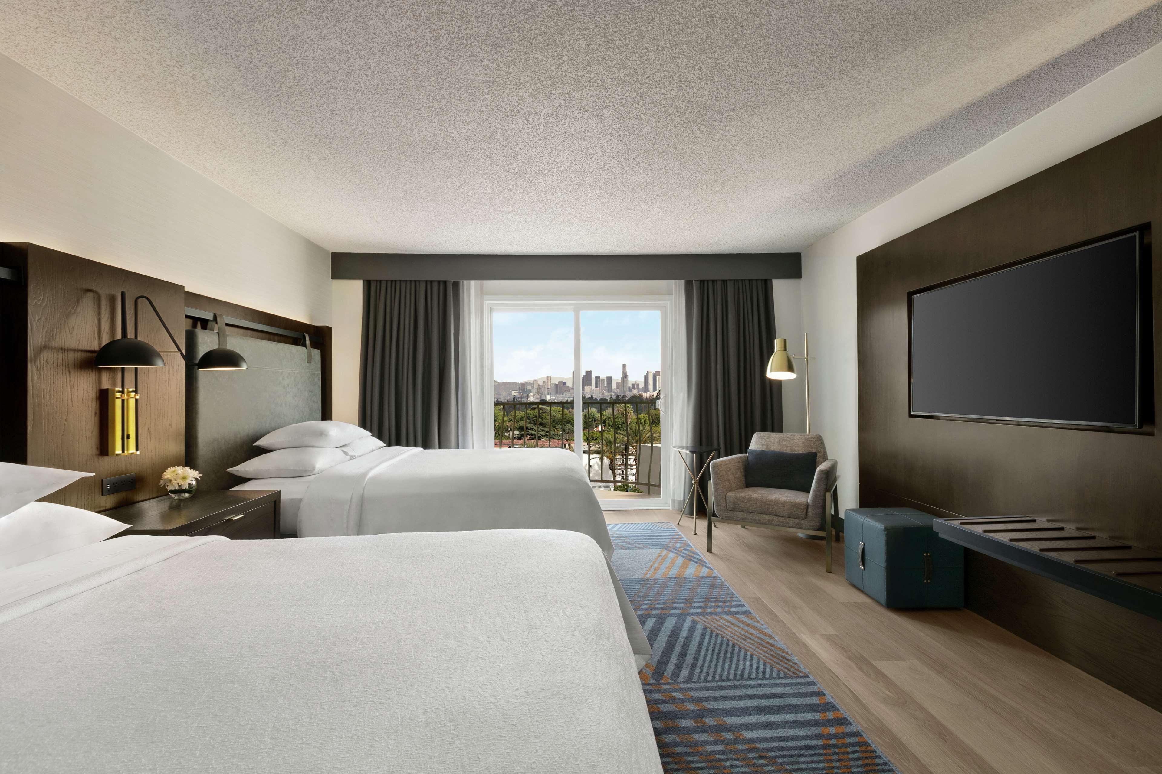 Embassy Suites By Hilton Los Angeles Downey Exteriér fotografie