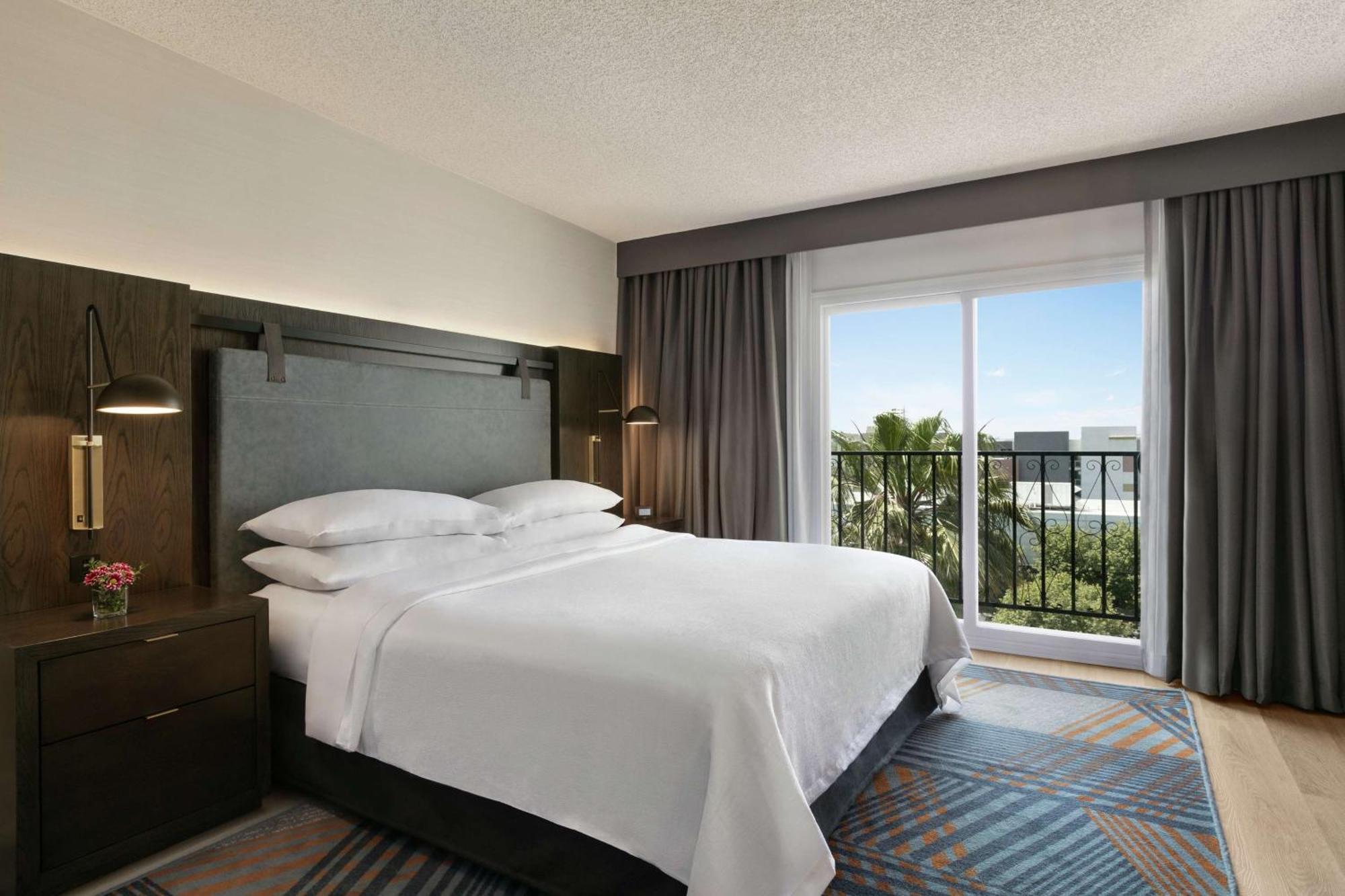 Embassy Suites By Hilton Los Angeles Downey Exteriér fotografie