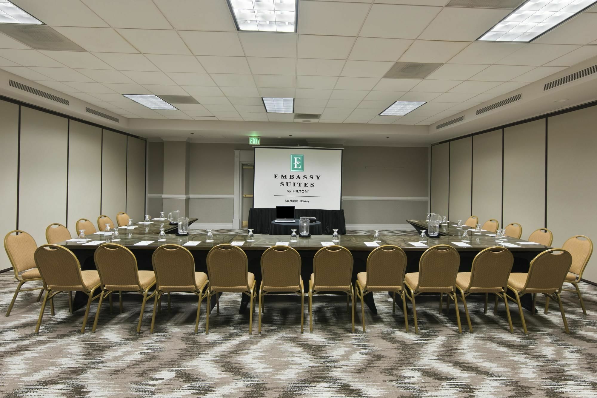 Embassy Suites By Hilton Los Angeles Downey Exteriér fotografie